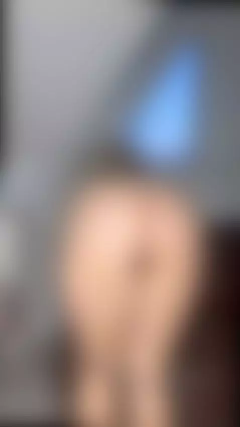 Thick ass bent over begging for cock 💕 by spicyinnna