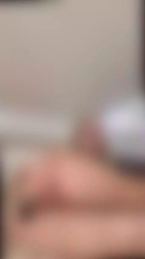 Curvy hips arch up as she teases by spicyinnna