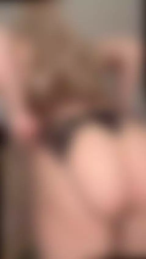Plump ass shakes as she pulls thong aside 😋 by spicyinnna