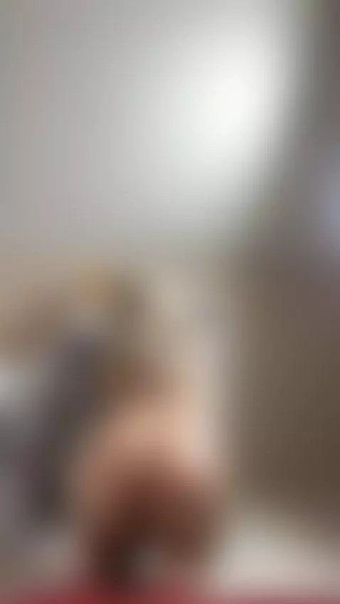 Plump ass bouncing as she bends low 😳 by spicyinnna