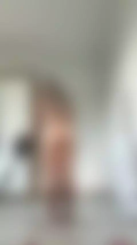 Thick ass bent over holding vacuum tight 😋 by spicyinnna