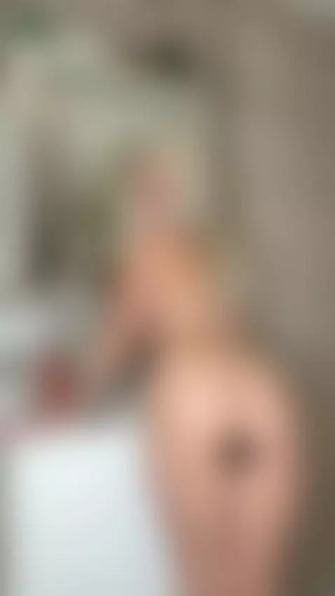 Wanna spank this ass while I bend over? 🥰 by spicyinnna