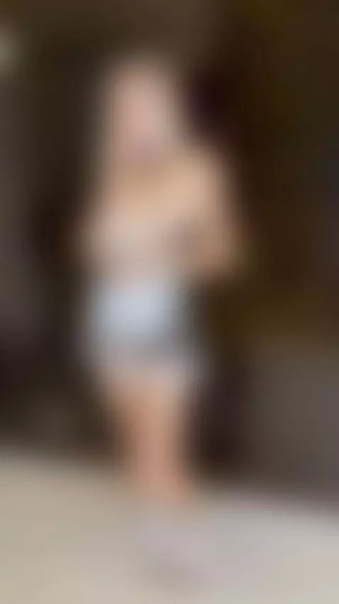 😈 Young blonde looking absolutely fuckable 💦 by callme-hotkris