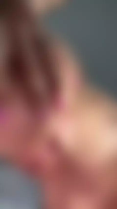 Wet pussy pressed tight under her fingers 💦 by julialikeshine