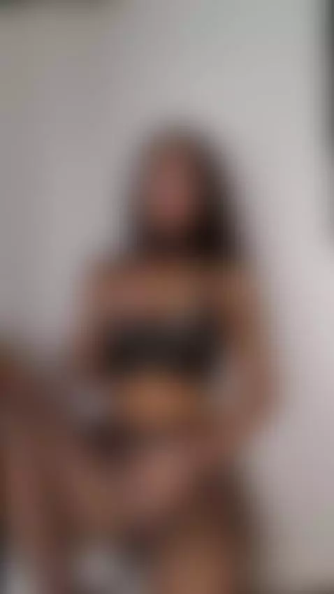 I want your cock buried deep now 😳 by julialikeshine