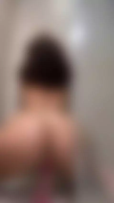 Bend me over and make me beg 💦 by julialikeshine