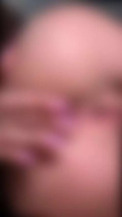 Wet pussy glistens as she spreads wide open by julialikeshine