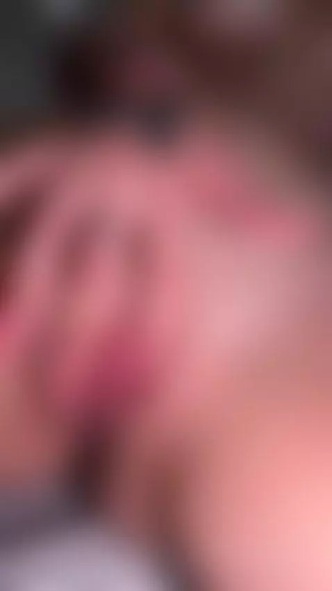 Wet pussy gets fingered hard and slow 🔥 by julialikeshine