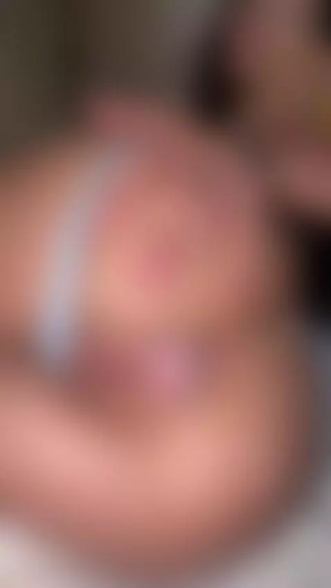 Stick your tongue in my wet slit 🥵 by julialikeshine