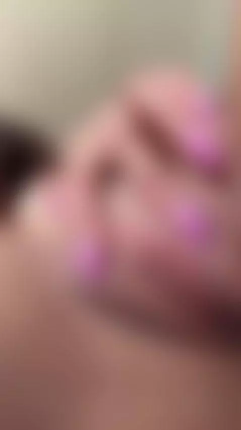Wet pussy gets fingered hard and slow 😋 by julialikeshine