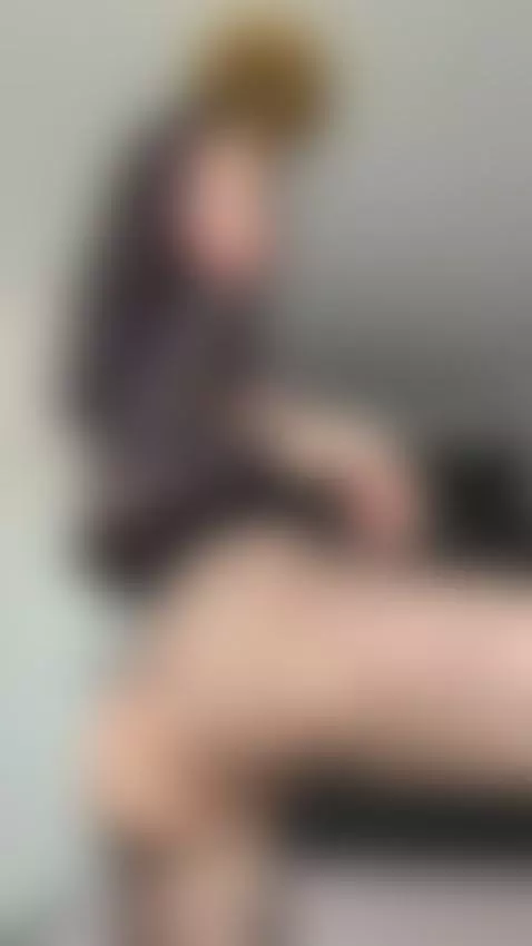 Do you like my shaking ass in this tights? by julialikeshine