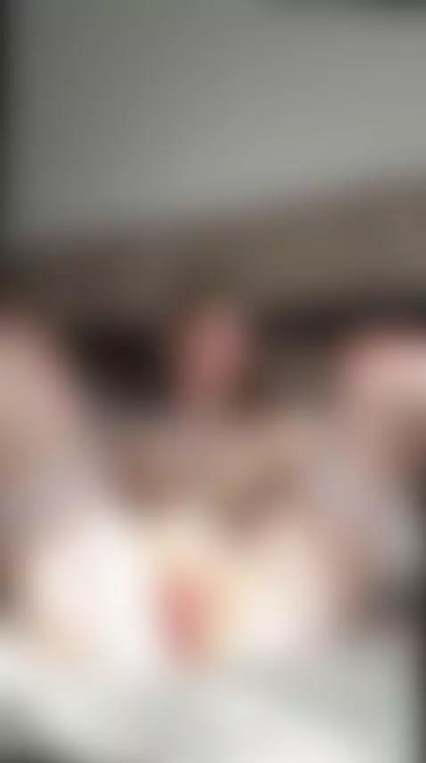 Fuck me slow then pound my wet slit 🖤 by hannamontana88