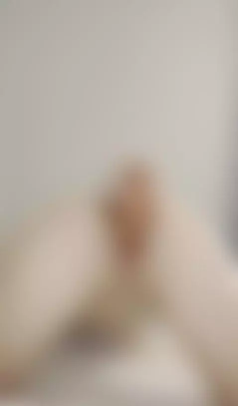 Wet pussy stretched wide with thick toy 🍆 by hannamontana88