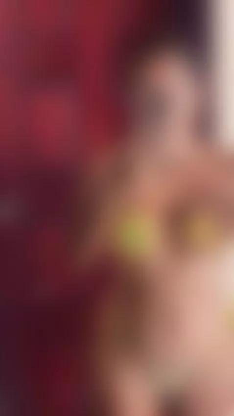 how do i look? by virylad