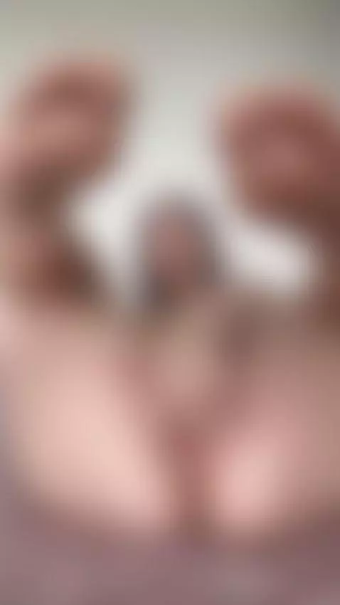Tell me… does my wet pussy turn you on? 👀 Sub OF by lollalay