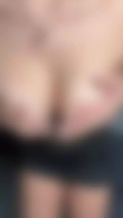 Big boobs, deep wet pussy, and an asshole you won't forget 🍑... by katealurer