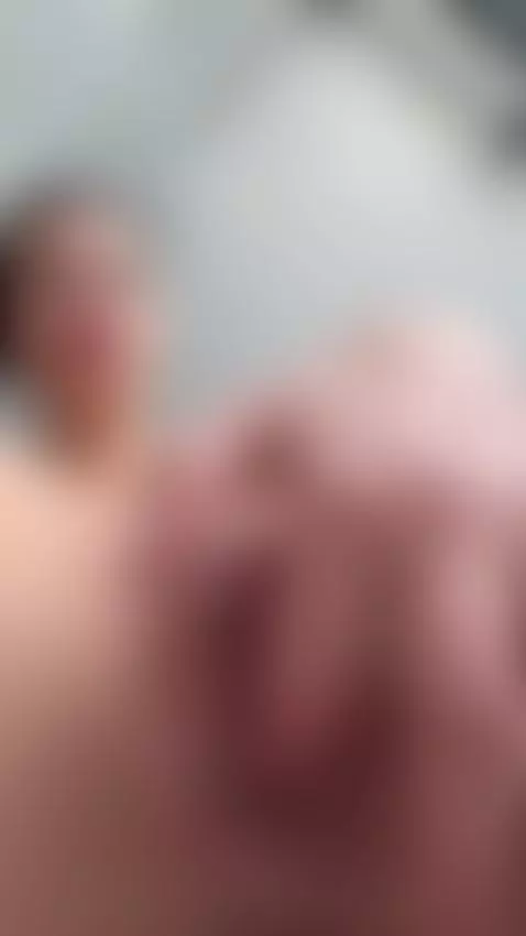 Sexy big boobs slut spreading pussy wide 👅 Sub OF by katealurer