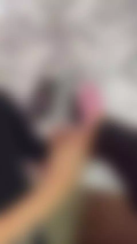 Smell of what? 👀 by bellaruiva