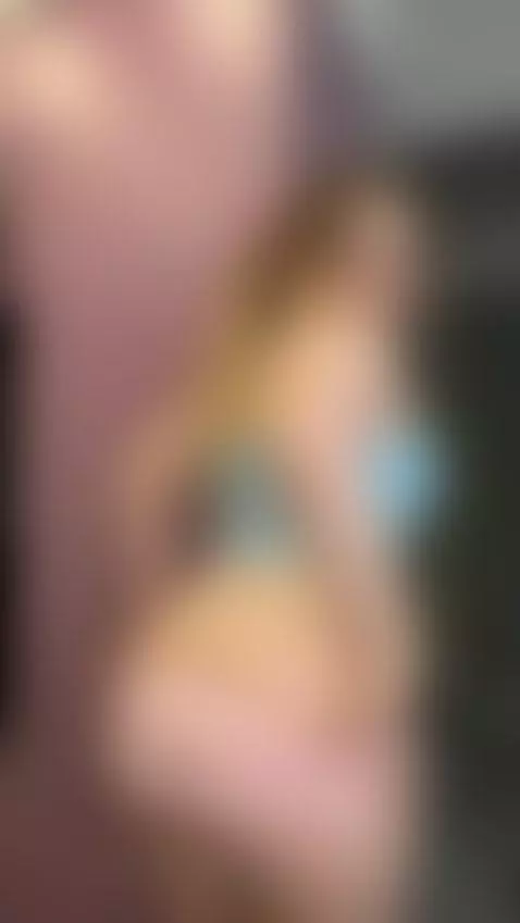 This pose makes me feel sexy by cassiekey