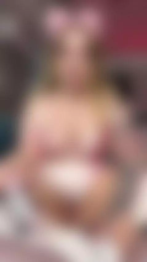 Don’t forget…lips are meant to be kissed… by cassiekey