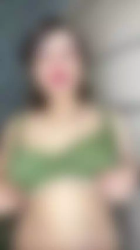 Cumming and shaking... Subscribe and like, the slut is waiti... by sugarmiaaaa