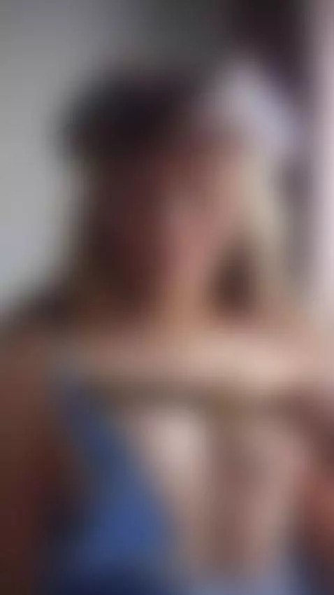 Oh they is sooo small by ellynextdoor