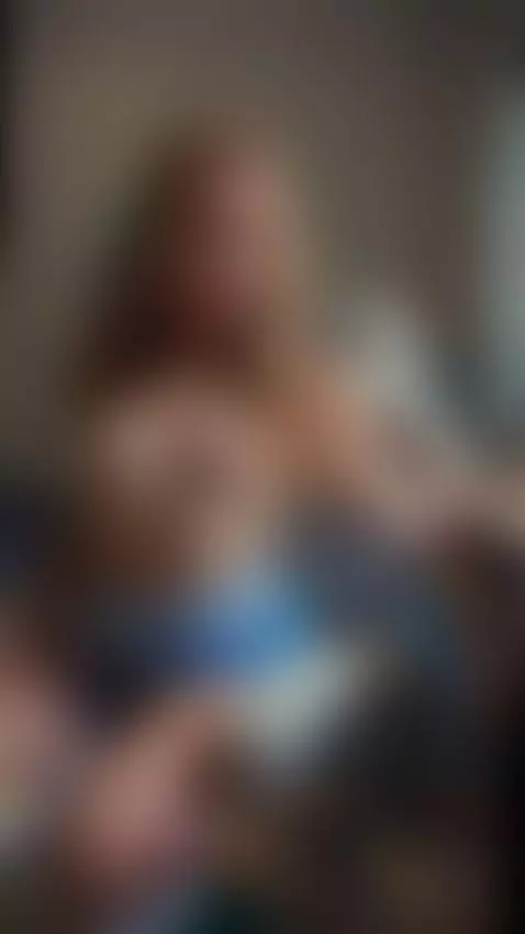 These little stingers are always so pokey! 🙈 Want to touch? by ellynextdoor