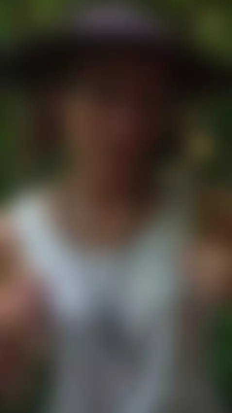 Wanna see whats under this top? 🥵 by ellynextdoor