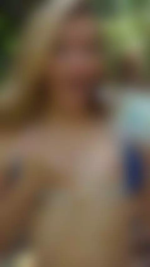 Wet tits spilling out of tiny bikini top 💕 by ellynextdoor