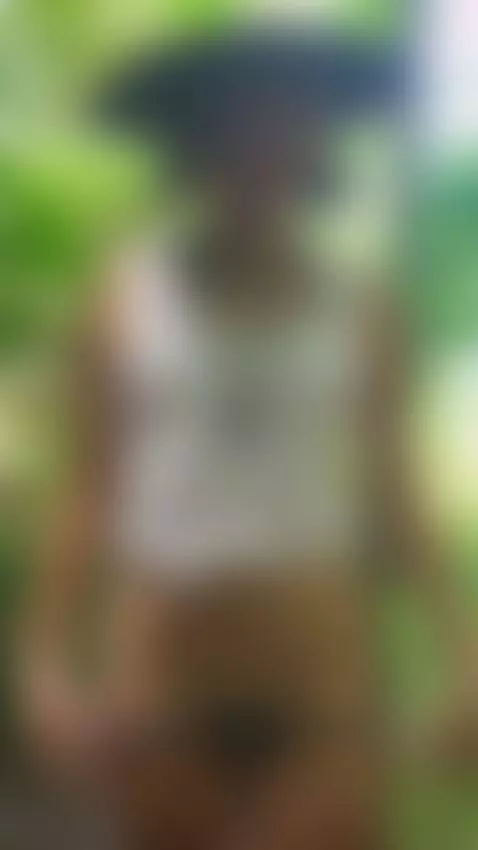 She lifts her shirt to show her stomach in the jungle 😈 by ellynextdoor