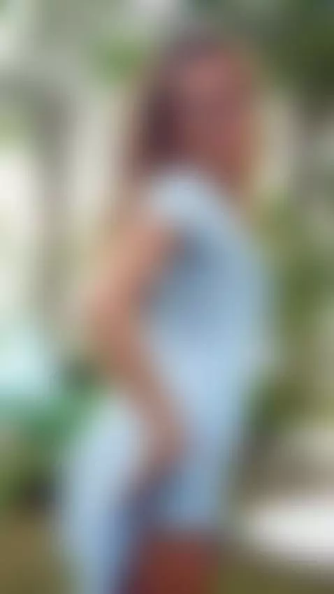 Glasses girl lifts her shirt to show bare hips outside 🔥 by ellynextdoor