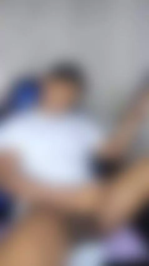 mi camisa blanca by adammorgan2