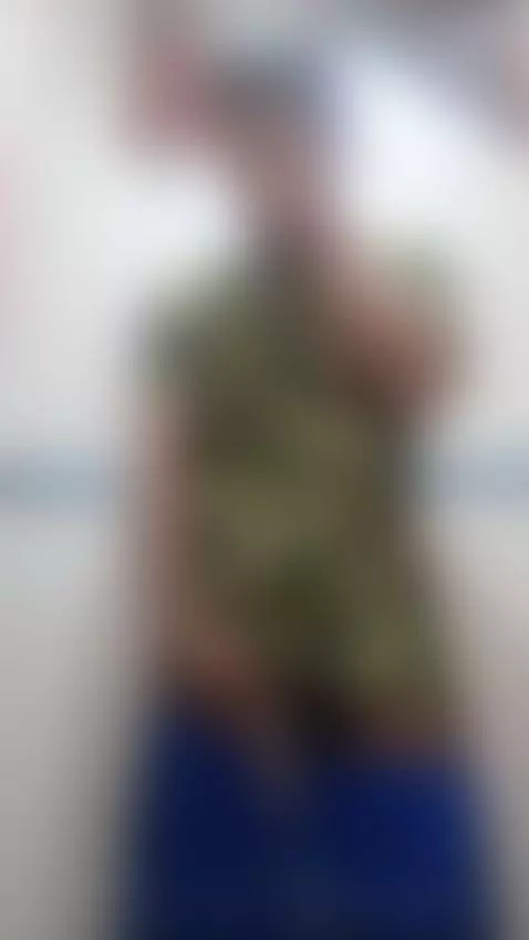 quieres un poco de mi orina by adammorgan2