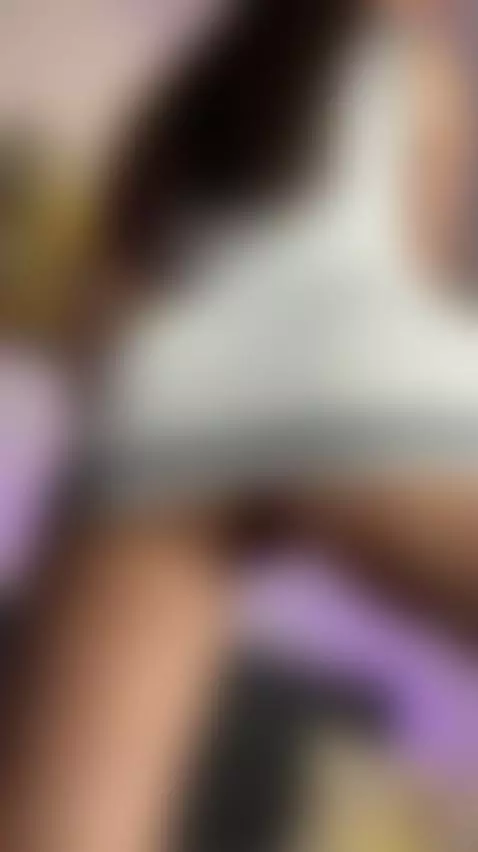 🔥Little brunette showing her flat toned tummy 🍑 Unlock OF by stassyscorpio