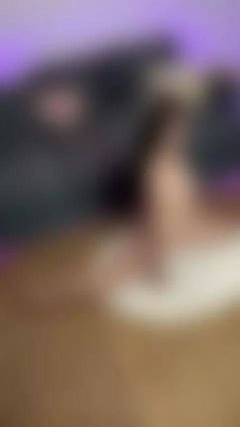 🍑Little brunette rolling her slim hips shyly 😈 Unlock OF by stassyscorpio