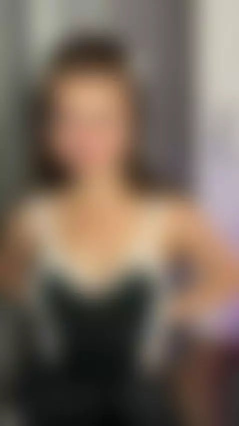🔥Tiny brunette grinding her slim hips 🍑 Unlock OF by stassyscorpio