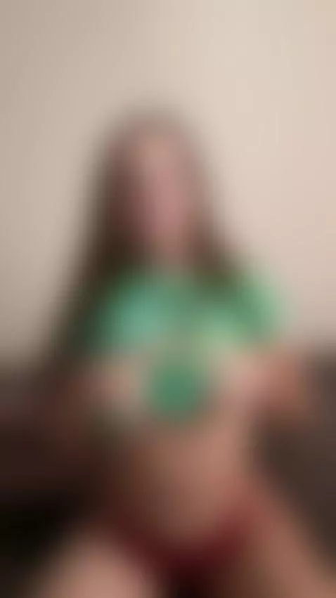 🍒Huge perky tits on a gorgeous long haired brunette 😈 On OF by elinamissss