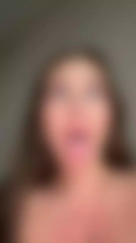 🍑Brunette’s thick ass bouncing nude 😈 Exclusive OF by elinamissss