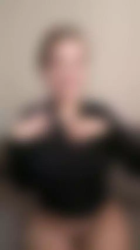 💋This long haired brunette is aching and wet 🍆 Exclusive OF by elinamissss