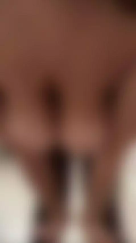 🍒Huge perky tits on a gorgeous long haired brunette 😈 On OF by elinamissss