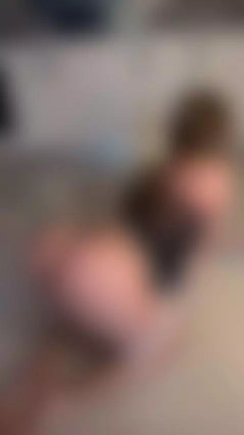 🍒Big tits brushing sensitive skin 😏 Naughty OF by elinamissss