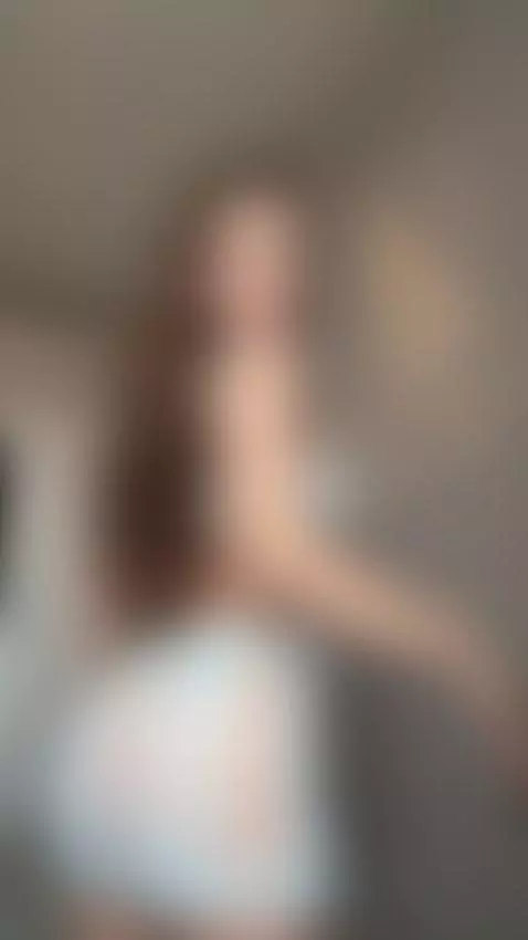 🍑Stunning brunette with long straight hair posing nude 😈 Exc... by elinamissss