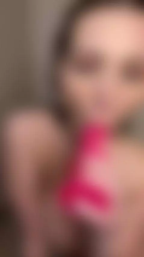 Wet natural tits and a pink dildo in her mouth under the sho... by elinamissss