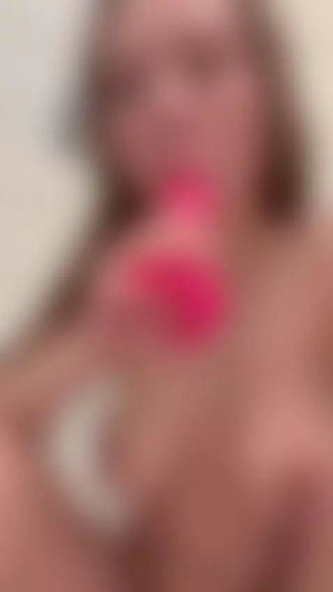 I shouldn't have filmed this in the shower today. Sub to my ... by elinamissss