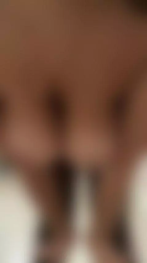 🔥Brunette fingers sliding deeper 💦 Exclusive OF by elinamissss