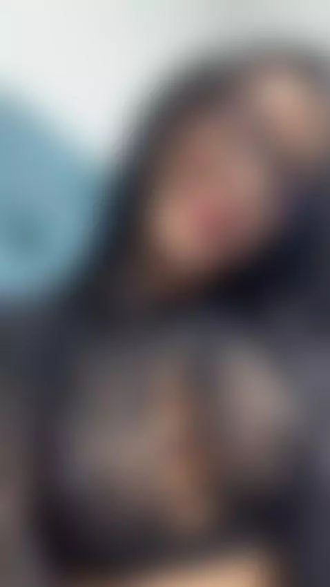 My tits send you a kiss 🍒 by bby-izzy