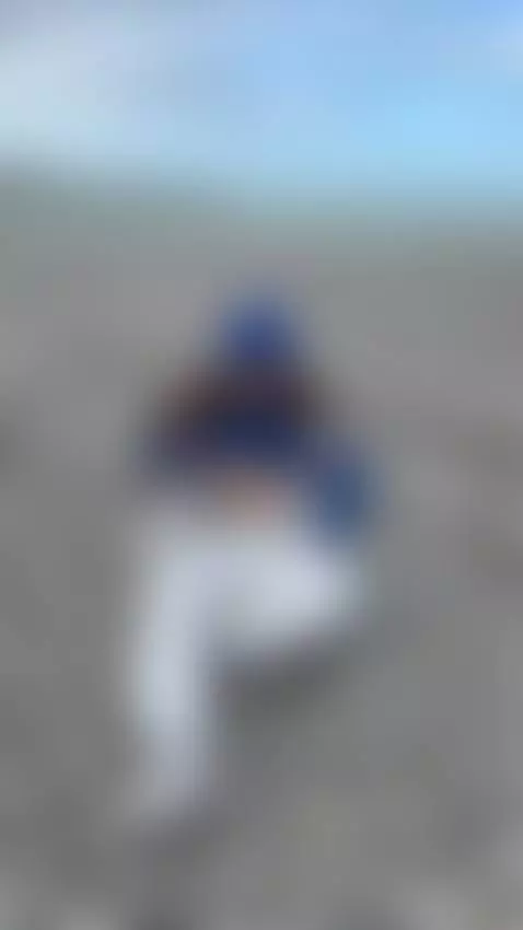 freezing beach, wanna see more! by lucyyjoy