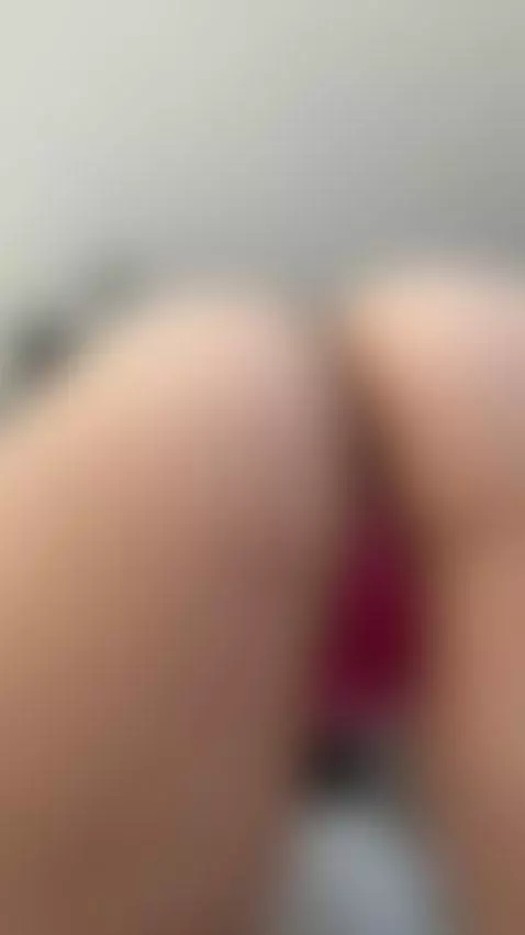 this pink thong felt tight 🔥🍑 by lucyyjoy