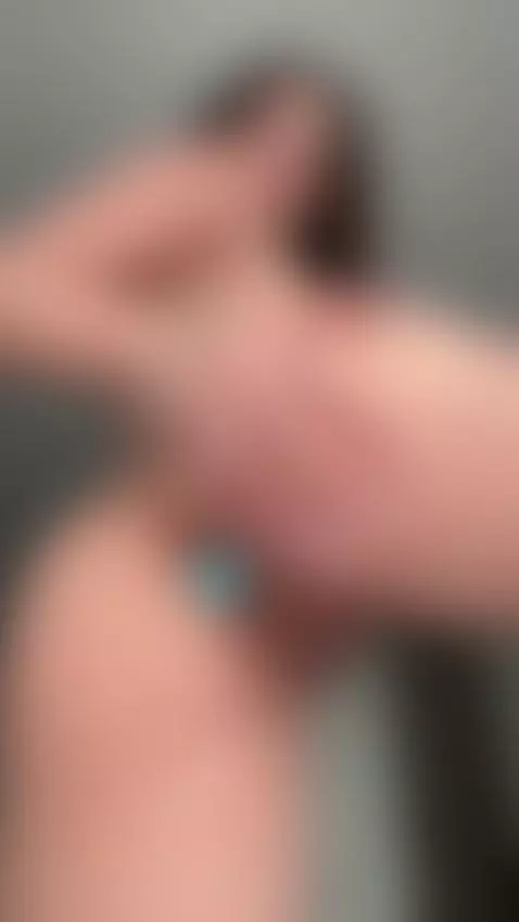 Come closer while I show off my ass and make everything even... by aminaluvv