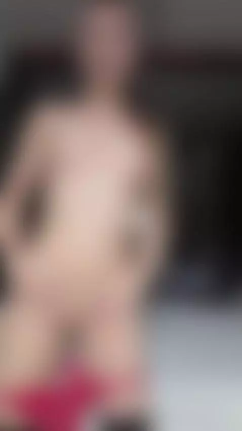 Just a slut girl that loves to get naughty by bellafixx